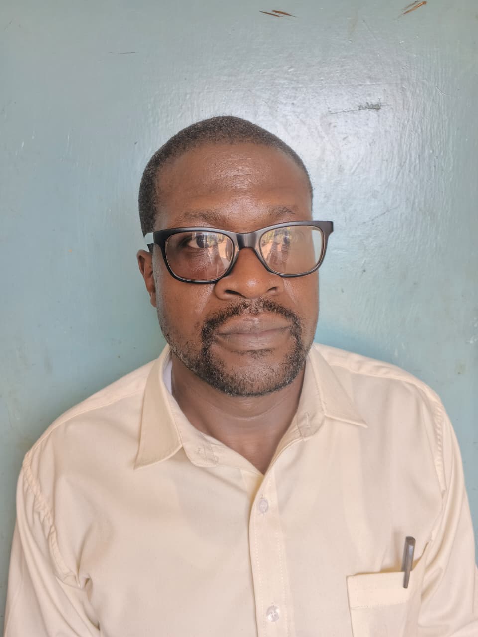 MR. EDWIN GEKE